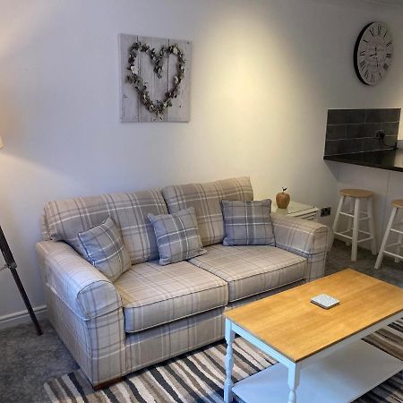 Modern 2 Bedroom Ground Floor Apartment With Parking Ripon City Centre Ngoại thất bức ảnh