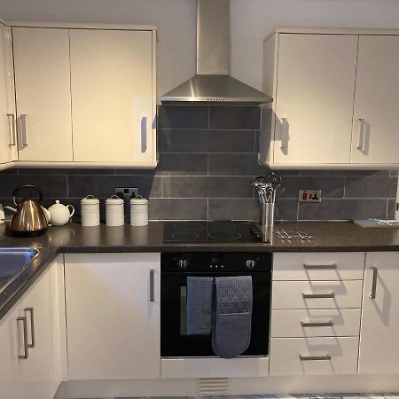 Modern 2 Bedroom Ground Floor Apartment With Parking Ripon City Centre Ngoại thất bức ảnh