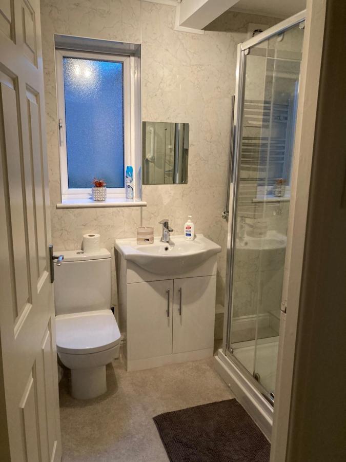 Modern 2 Bedroom Ground Floor Apartment With Parking Ripon City Centre Ngoại thất bức ảnh
