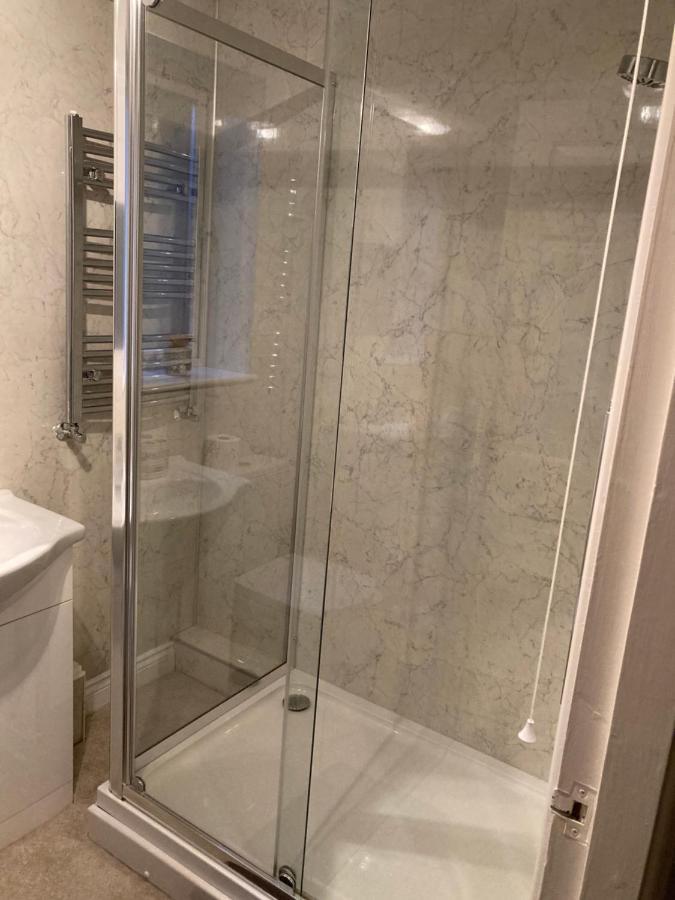 Modern 2 Bedroom Ground Floor Apartment With Parking Ripon City Centre Ngoại thất bức ảnh